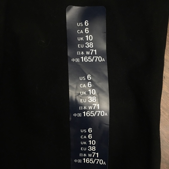 Black skirt NWT SZ 6 Gap - Picture 2 of 2